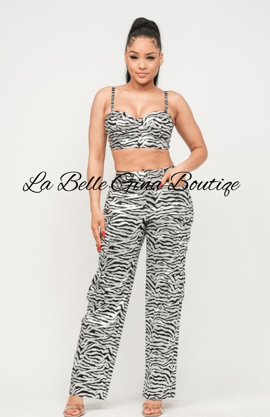 Lisa  Sleeveless Cropped Top white pants Set-Black/Silver