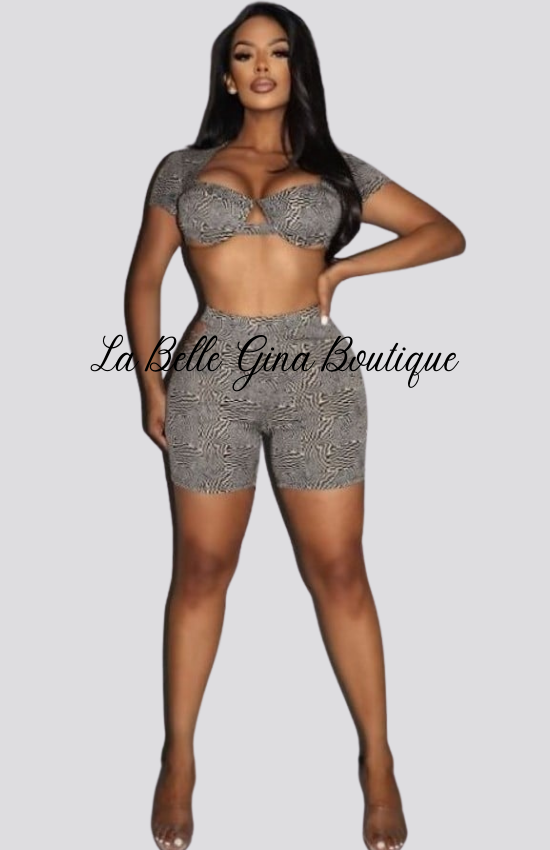 Lara Crafted From Stretchable Fabric Short Set